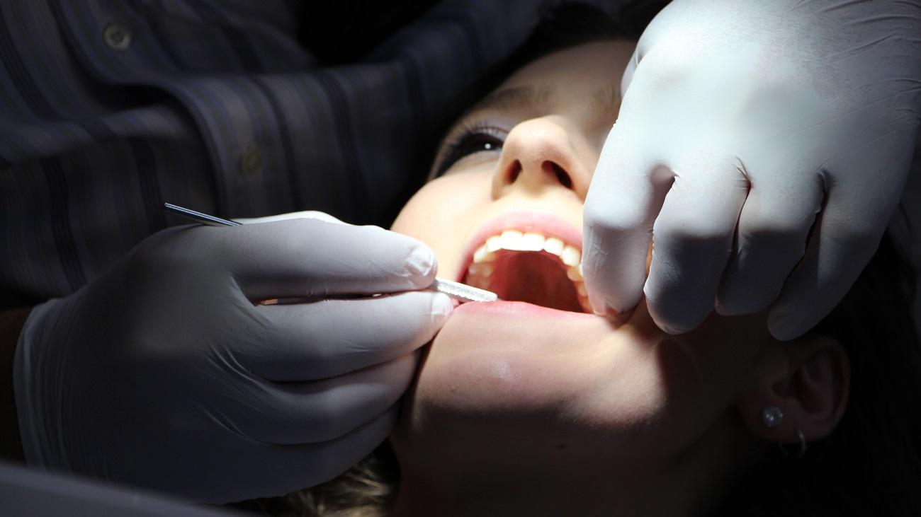 Медики научились ускорять естественное заживление зубов