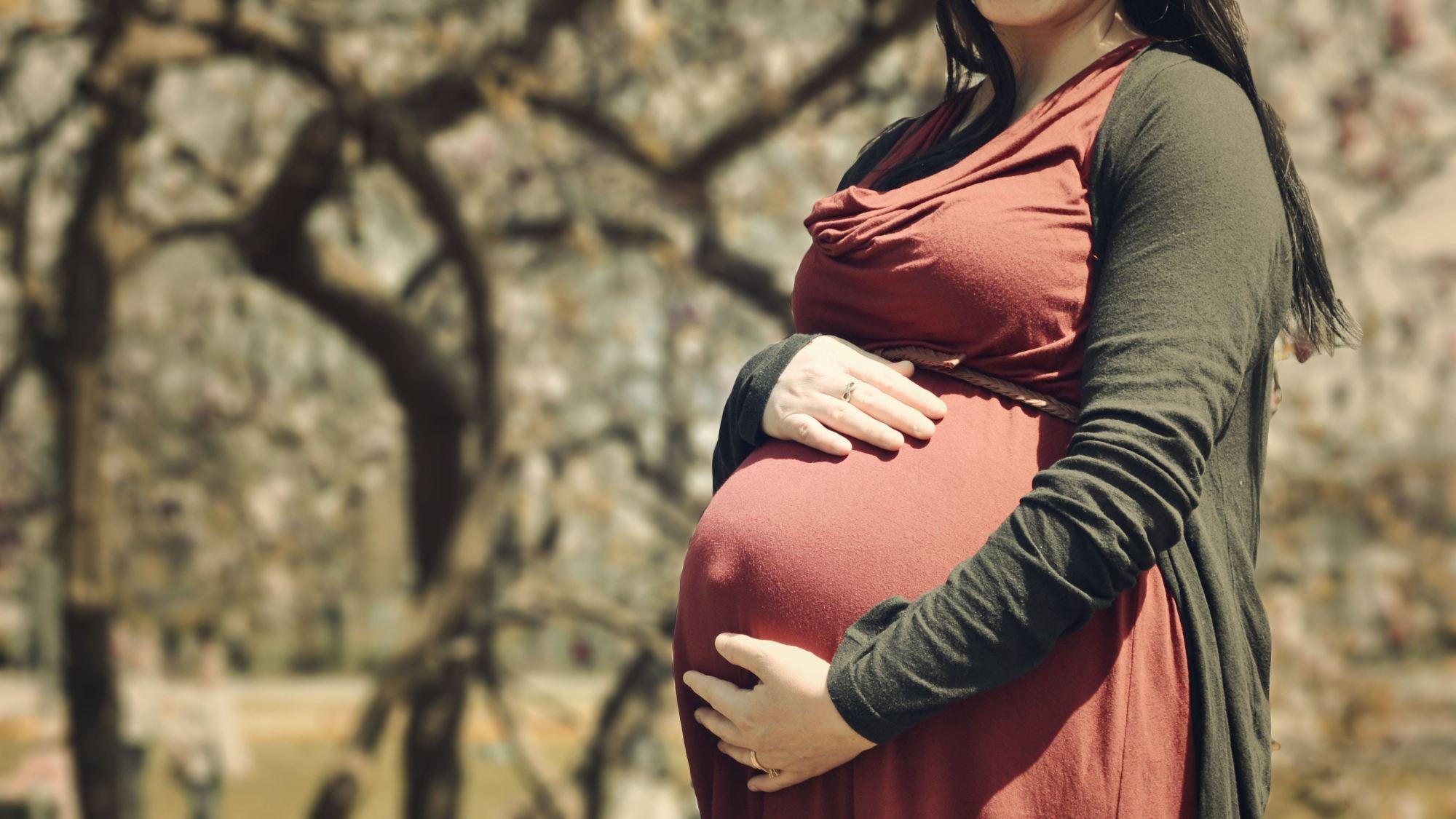 Нарушения мозга у недоношенных младенцев начинаются уже в утробе матери