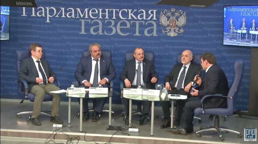 законодатели и ученые сошлись в необходимости разного регулирования альтернативных продуктов