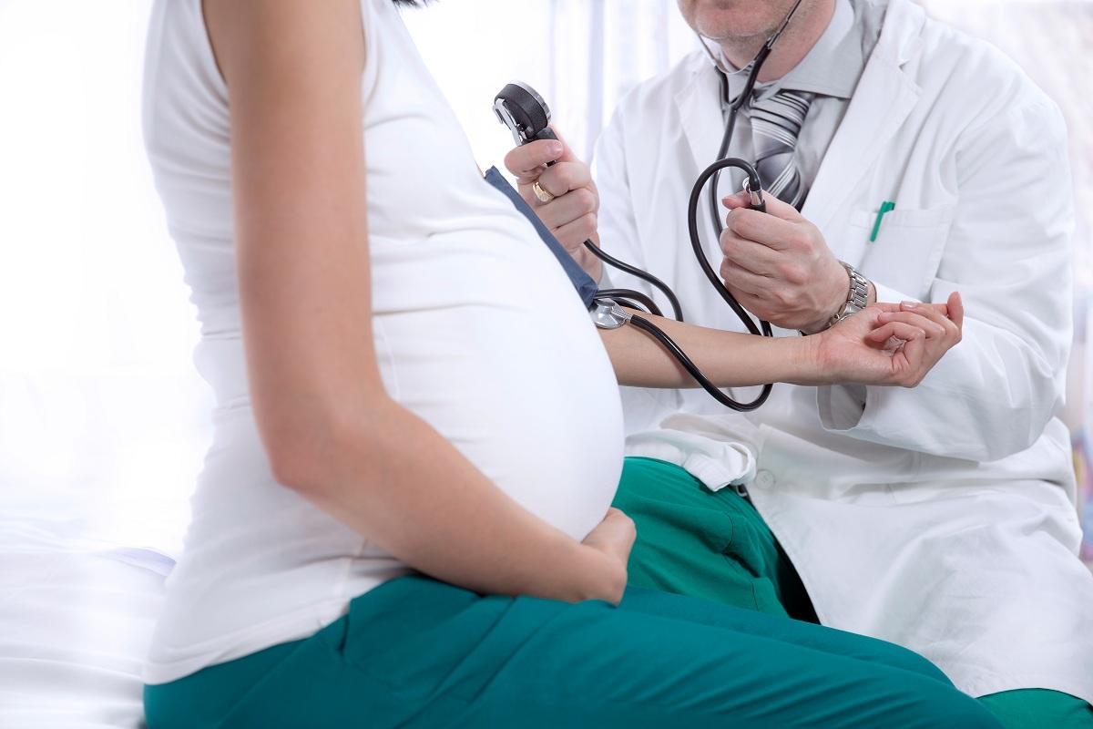 Генетики связали преэклампсию беременных с особенностями ДНК ребенка