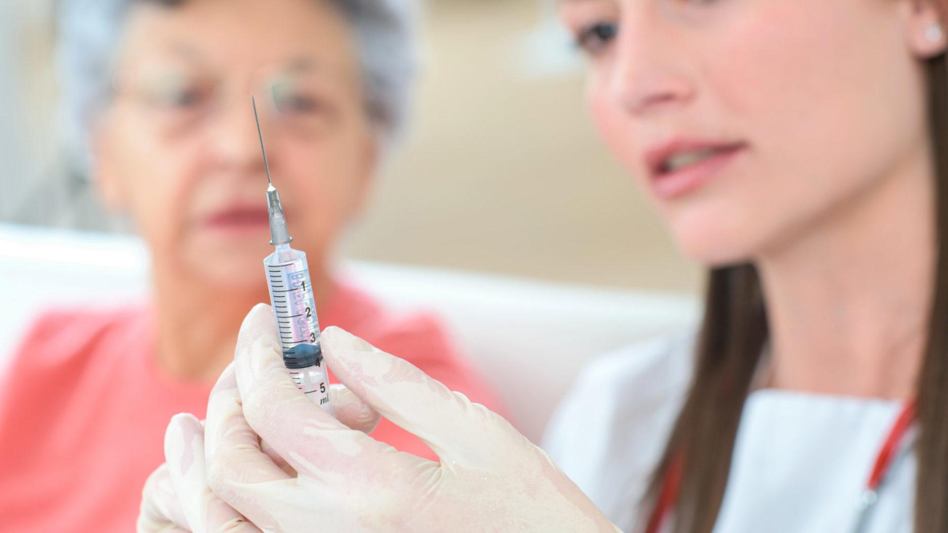 Первая российская четырехвалентная вакцина против гриппа выйдет на рынок в 2018 году