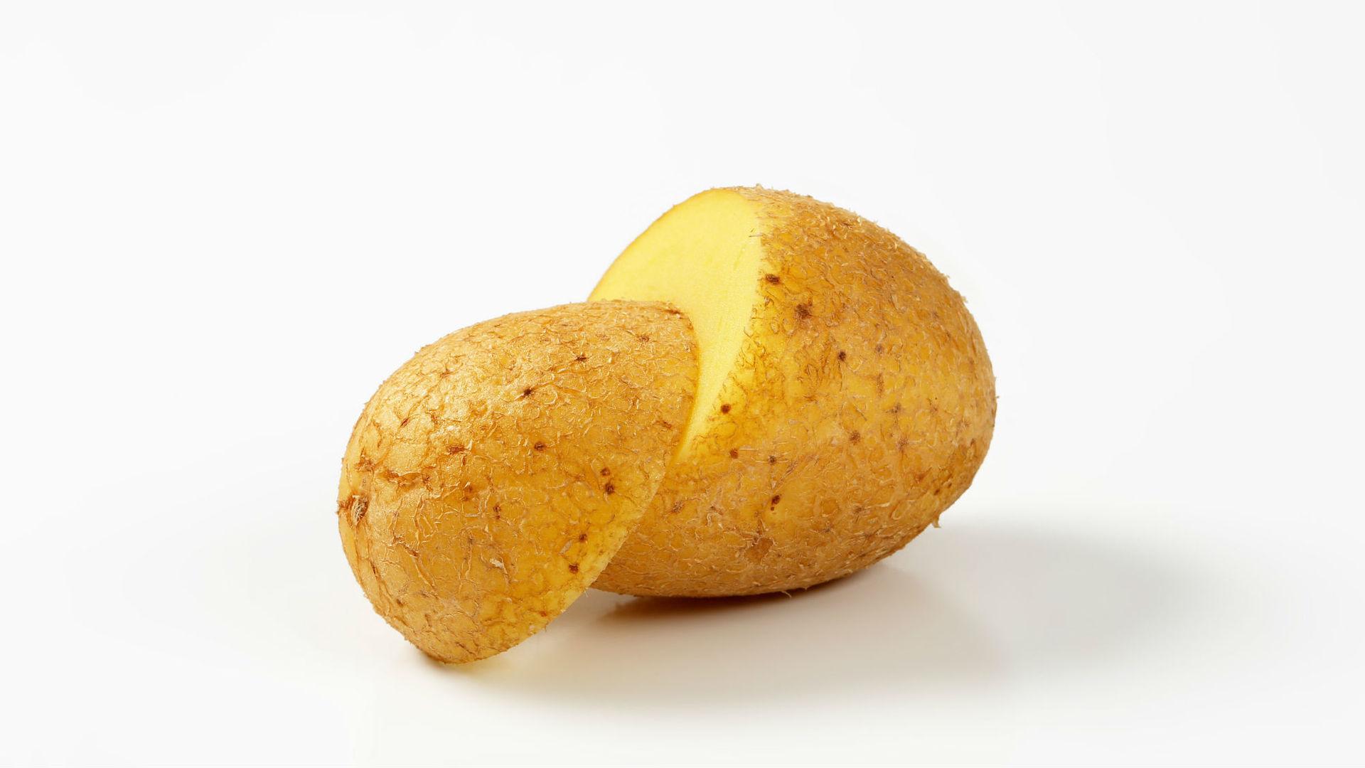 Генетики «озолотили» картошку