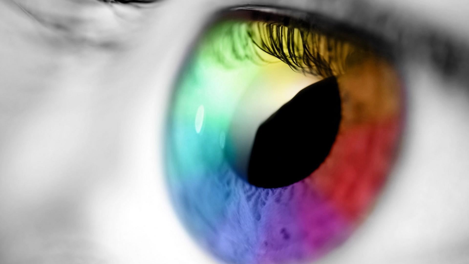 Созданы контактные линзы, которые помогут дальтоникам различать цвета