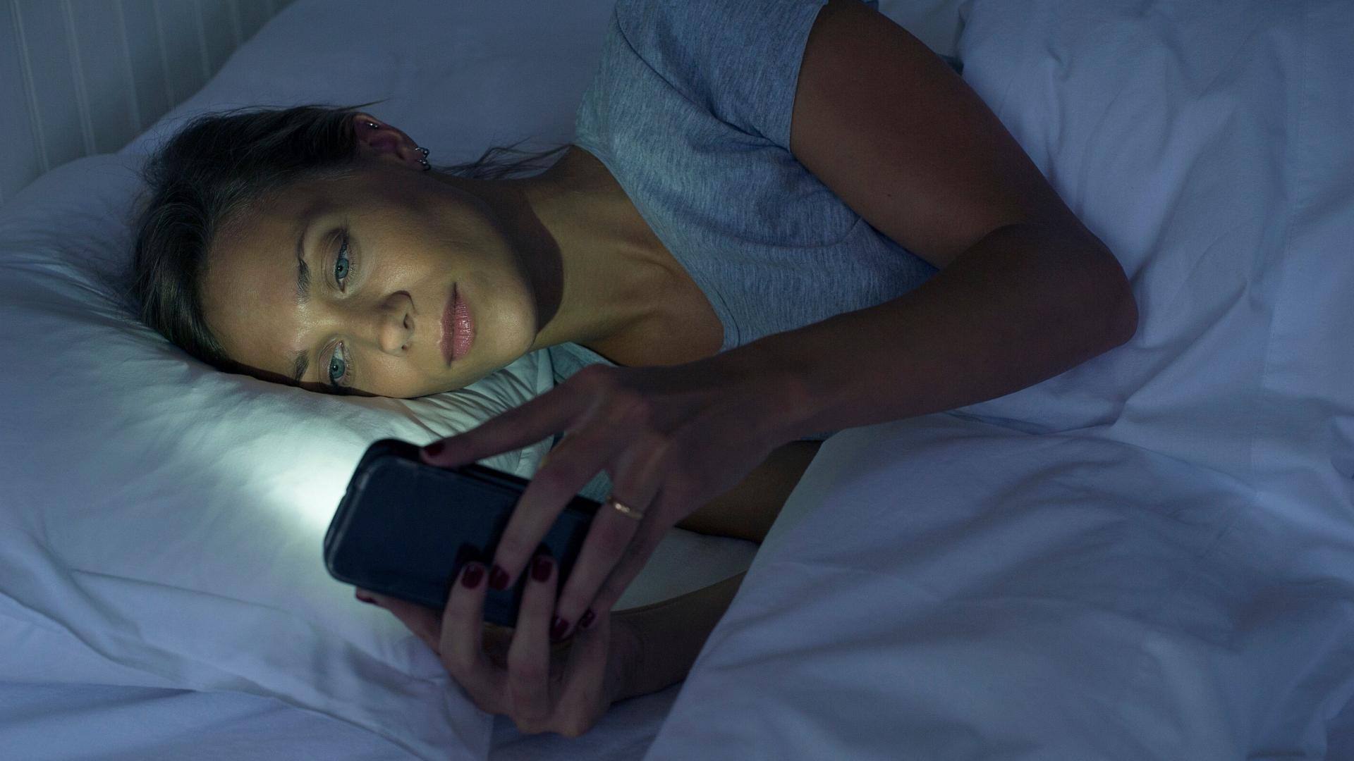Дневной свет против «электронных» нарушений сна