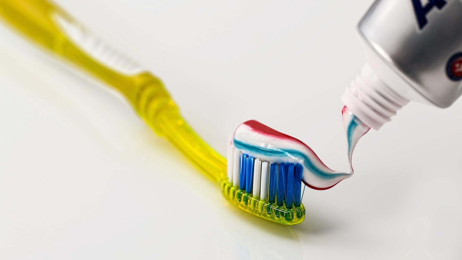 Ученые связали чистку зубов с профилактикой импотенции