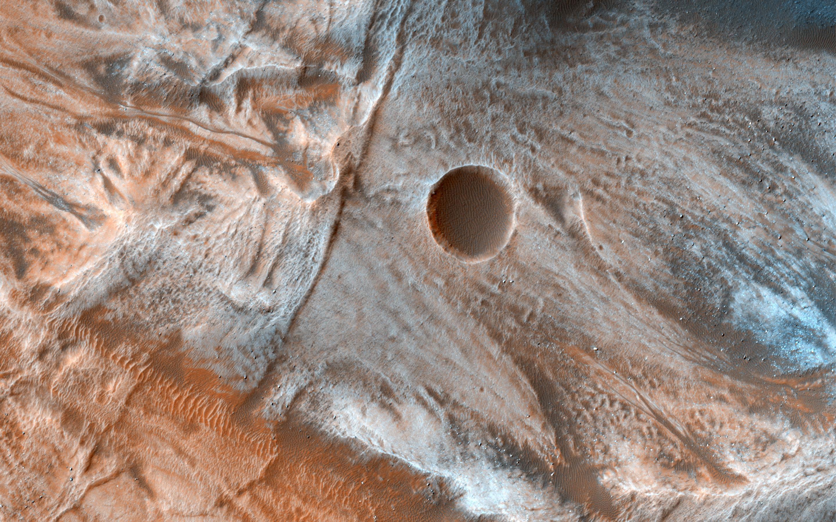 На Марсе обнаружили следы множества ледниковых периодов