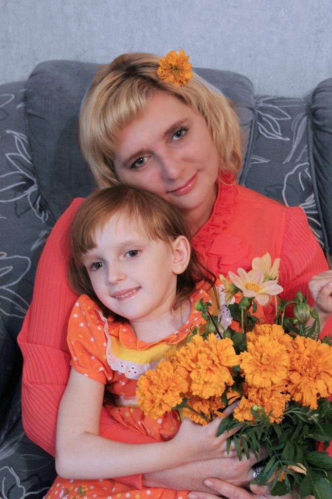 «Когда Саша пойдет, я буду самой счастливой мамой». Александре Якушенко нужна срочная операция!