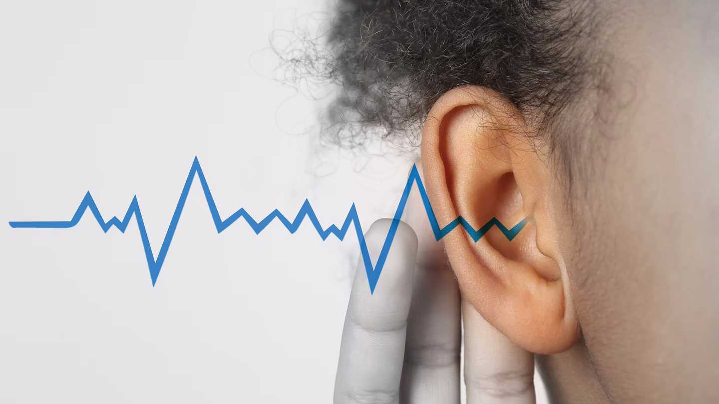 Медики объяснили, как Covid-19 вызывает потерю слуха