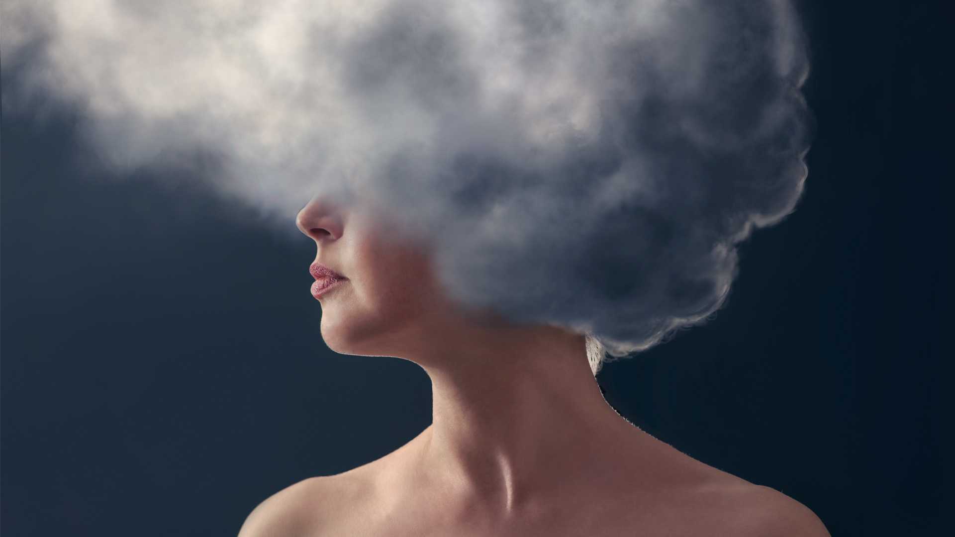 Пошел дымок дымок окутал потолок. Туман в голове. Голова в облаках. Облако вместо головы. Мысли Эстетика.