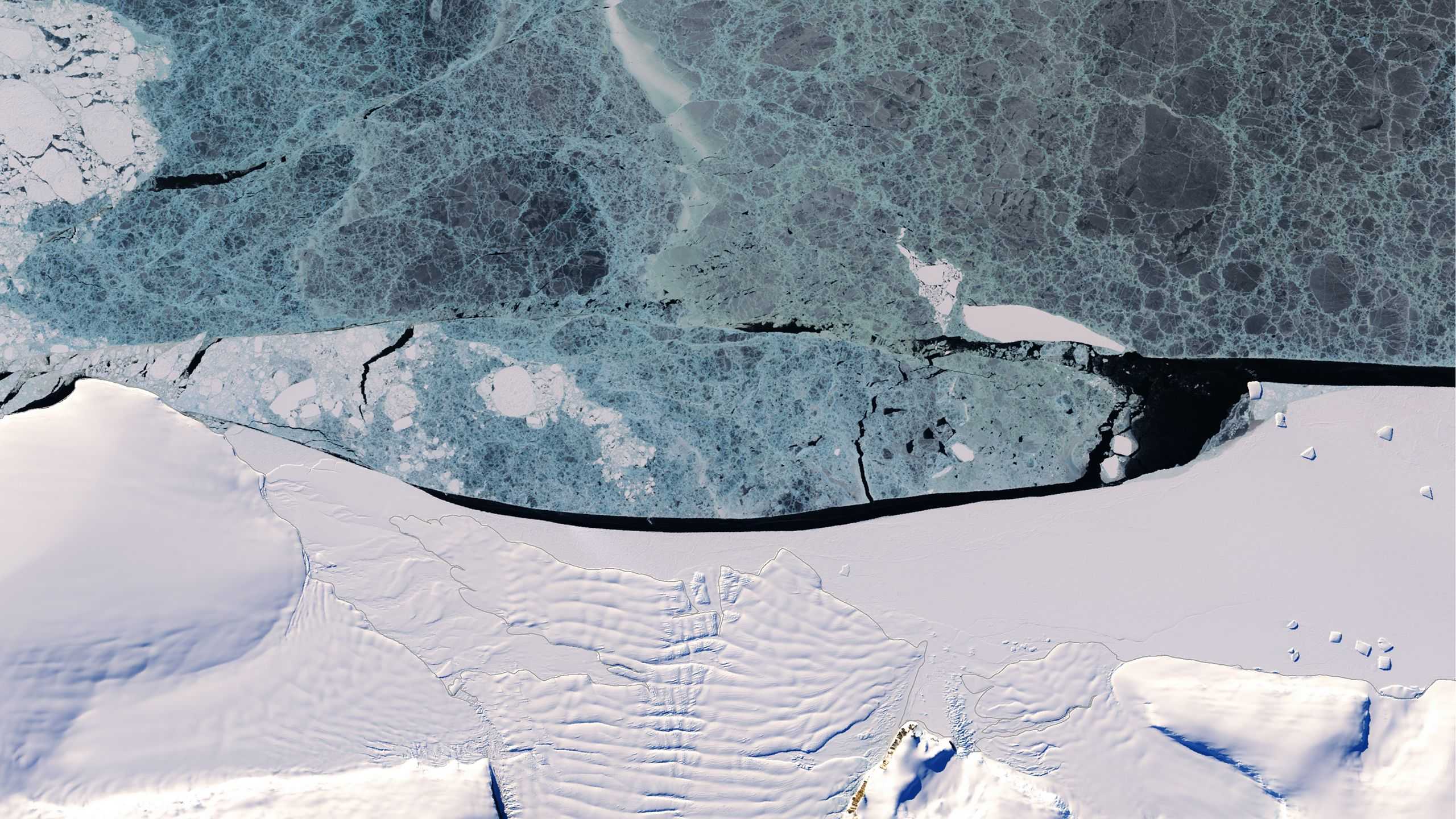 Площадь ледников Антарктического полуострова увеличивалась 20 лет подряд