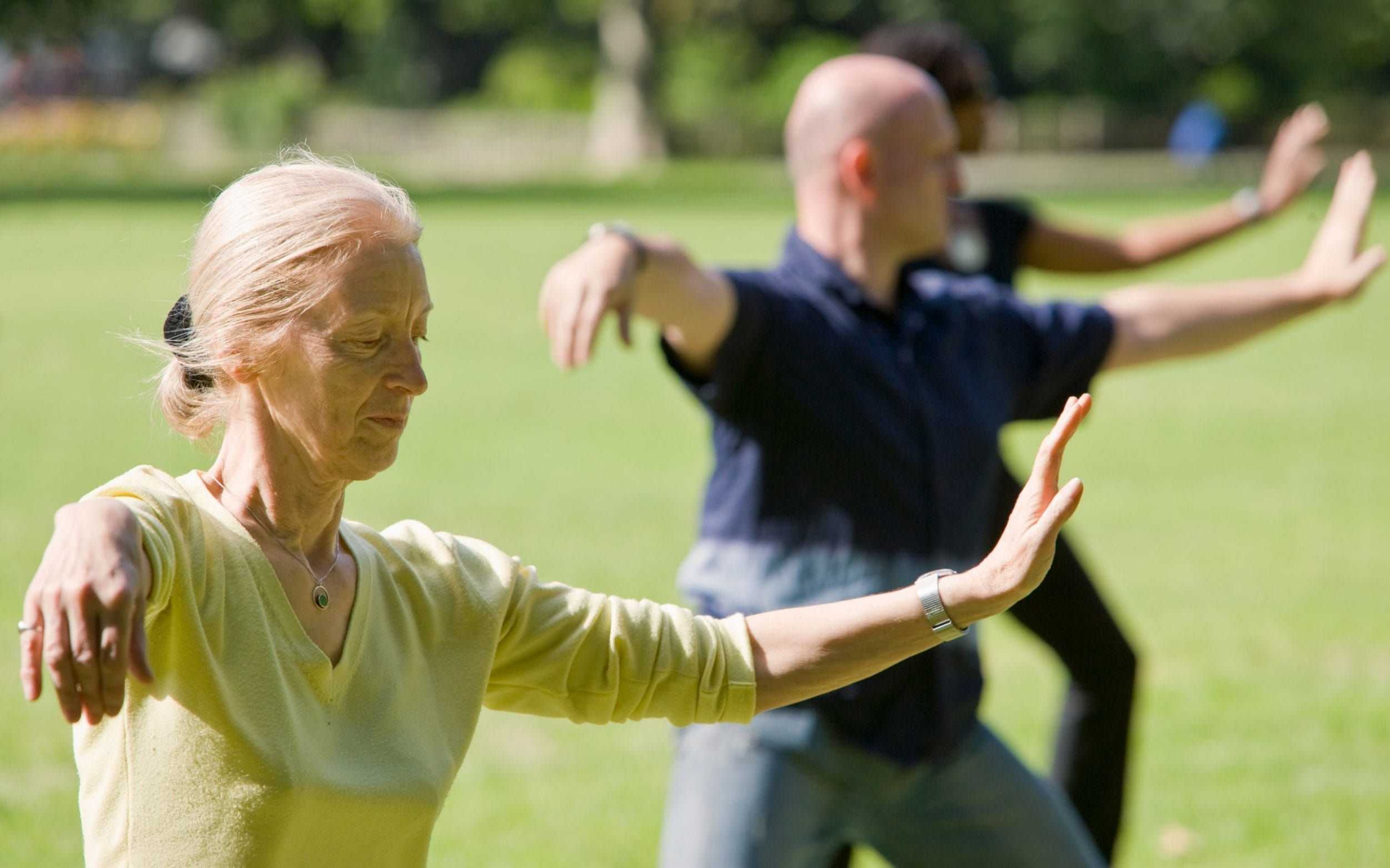 Цигун – упражнения для гибкости для пенсионеров