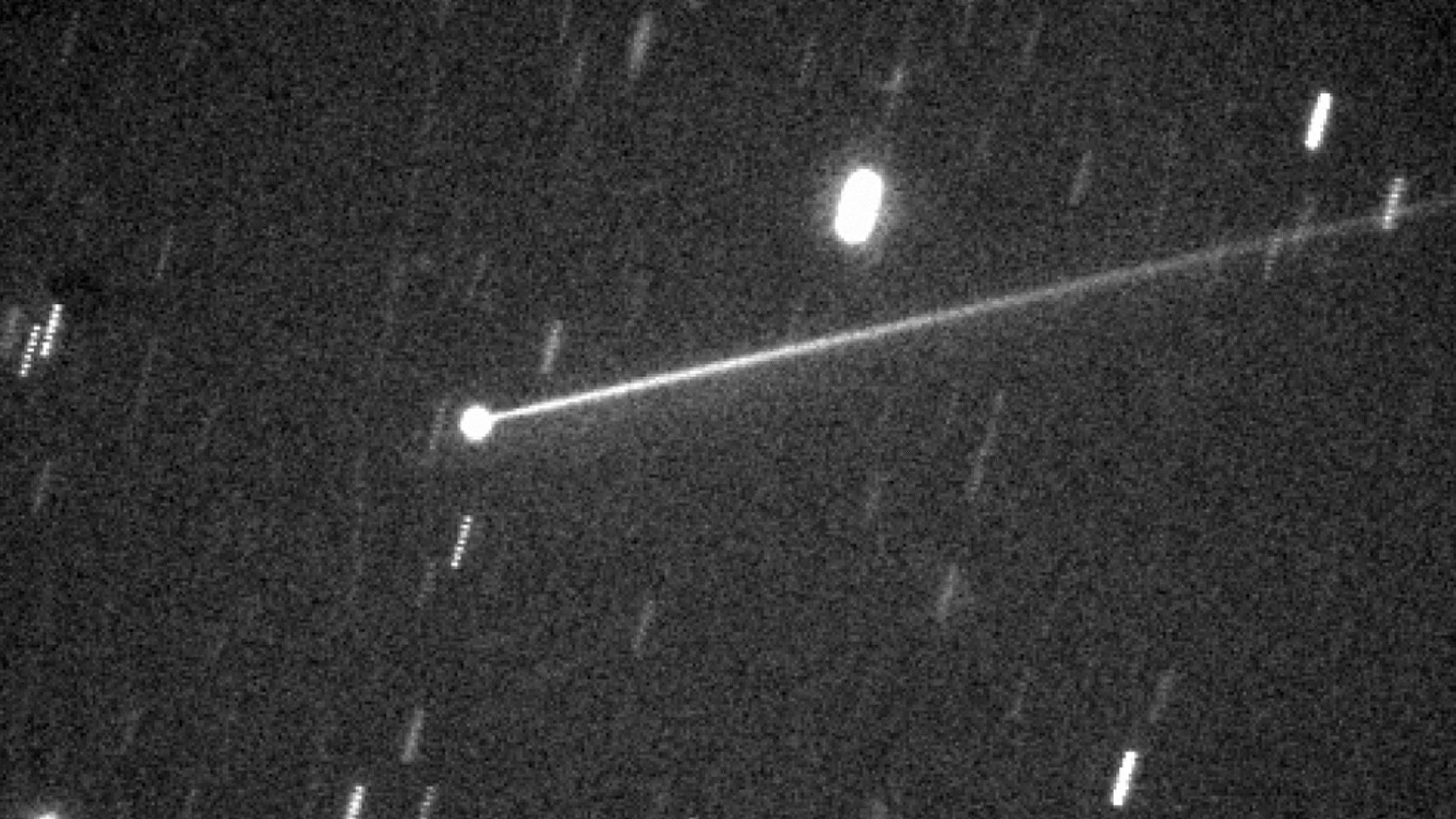 Таран астероида: тысяча тонн обломков и минус полчаса орбиты. Первые итоги миссии DART