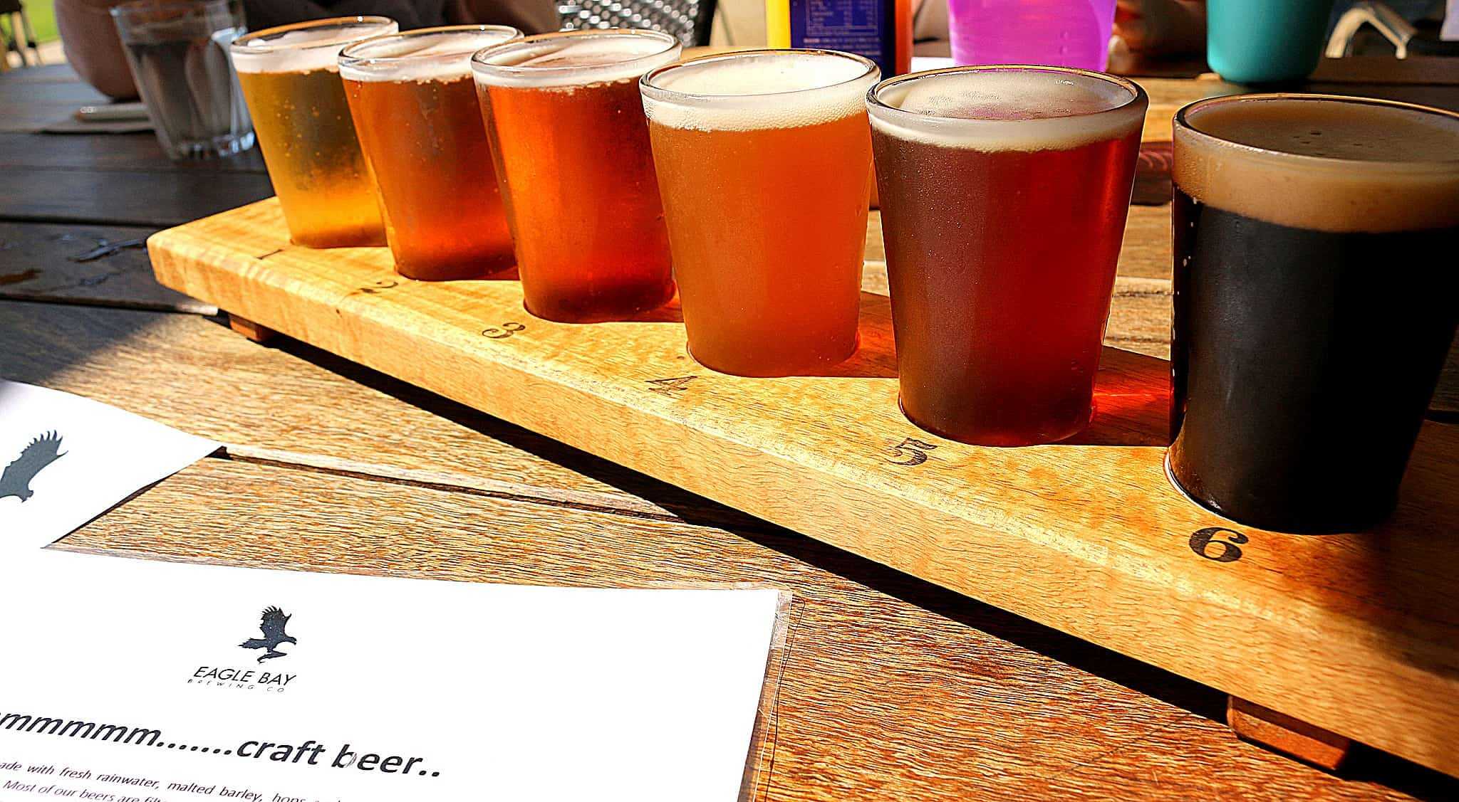 Бутылки или банки: ученые оценили влияние тары на крафтовое пиво