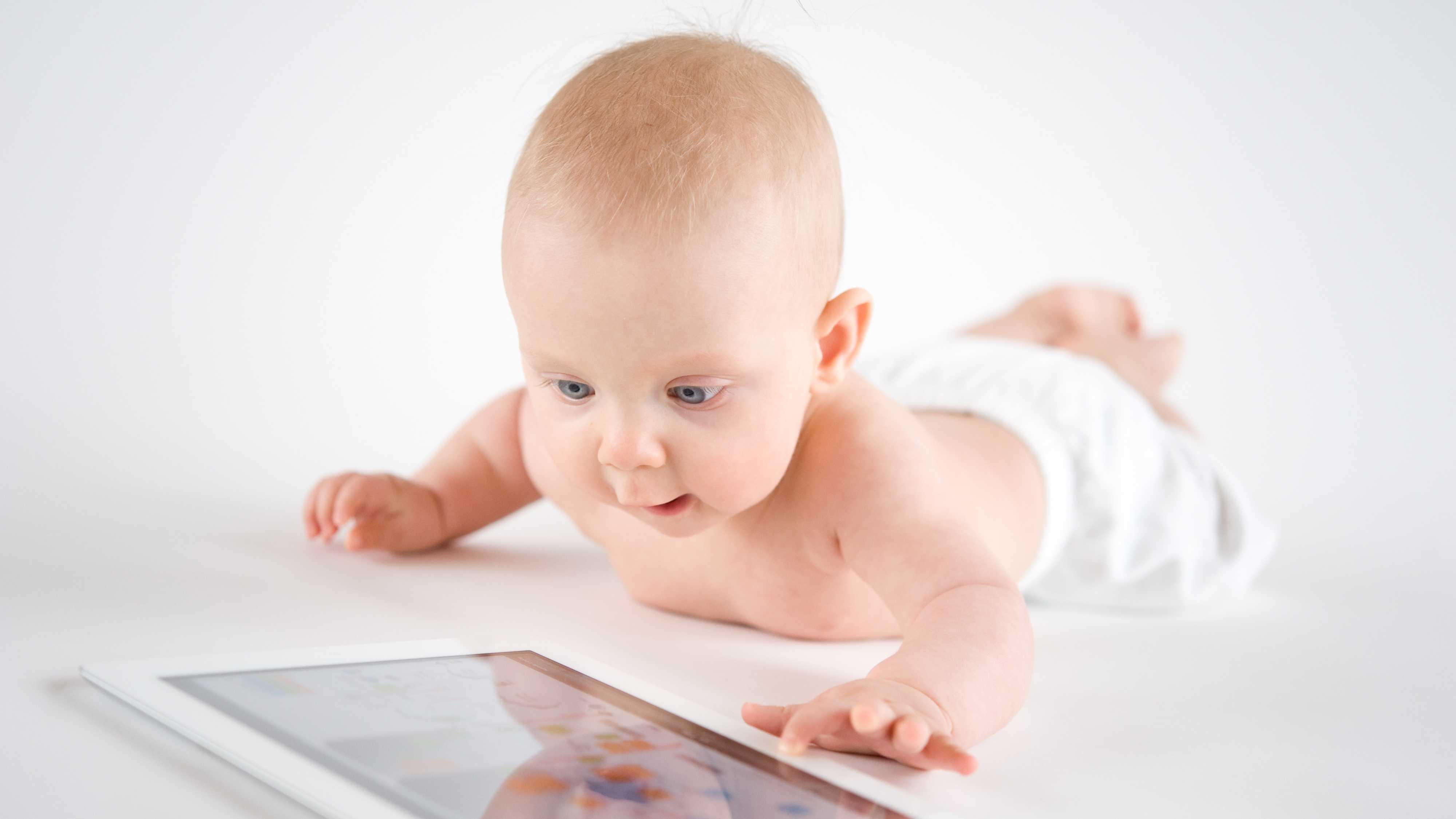 Ученые узнали, как экранное время влияет на здоровье в раннем детстве