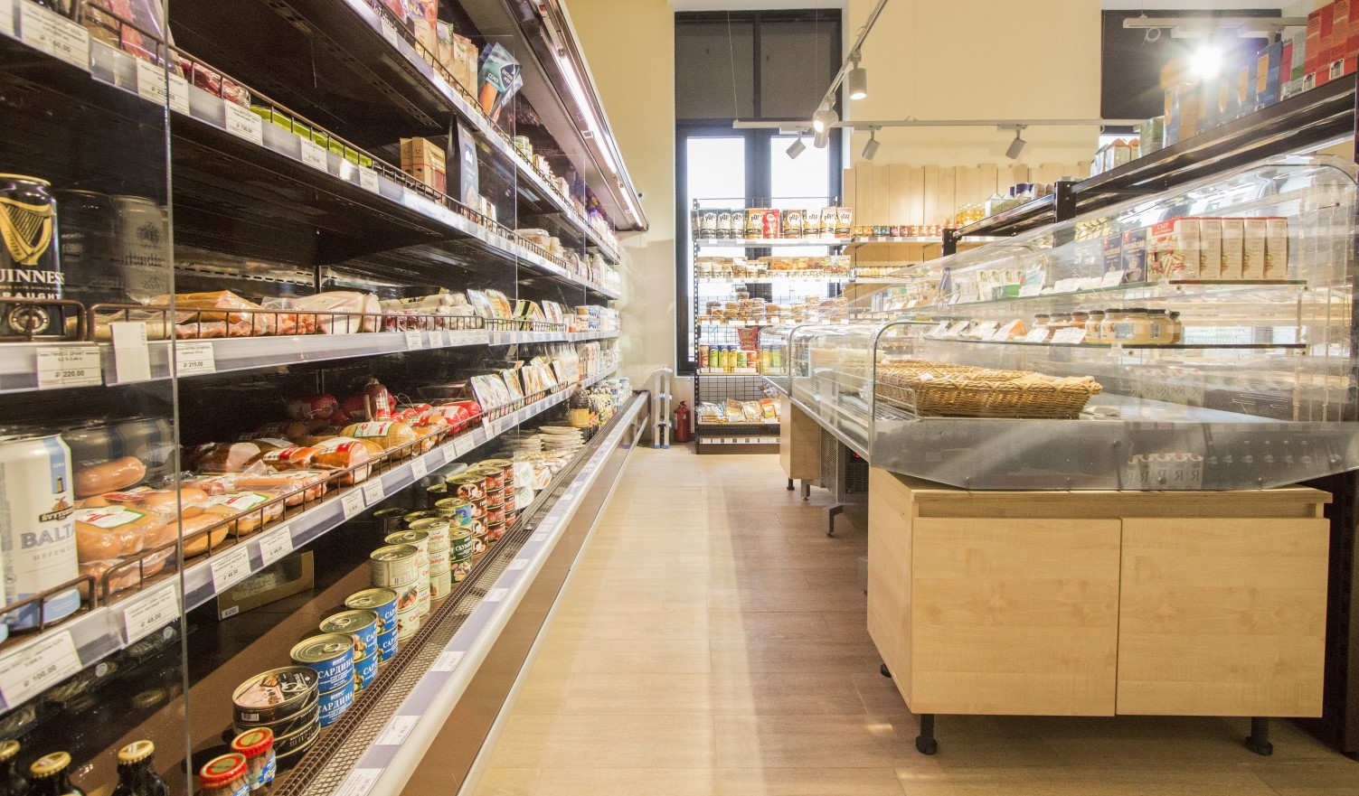 Торговые стеллажи для магазина и холодильное оборудование торгового зала: как спроектировать эффективный торговый зал Торговые стеллажи для магазина и холодильное оборудование торгового зала: как спроектировать эффективный торговый зал