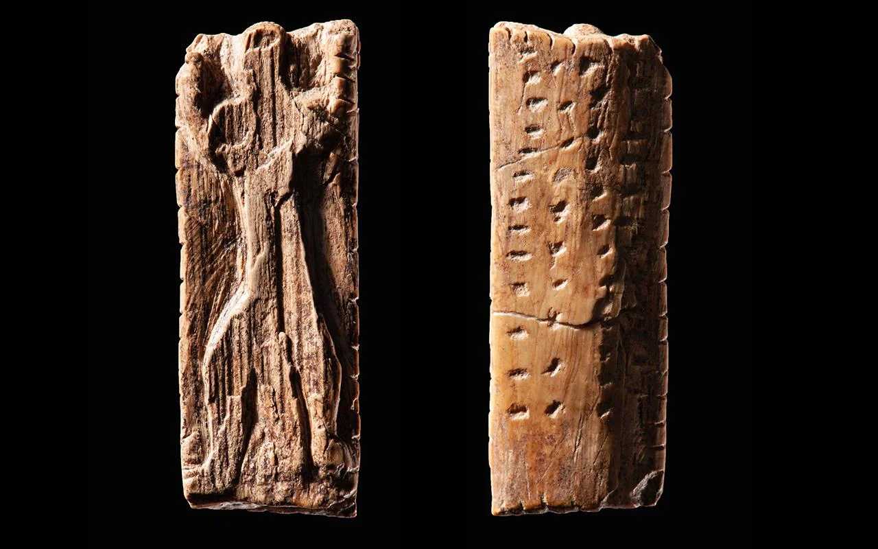 Археологи описали зачатки письменности возрастом 40 тысяч лет Археологи описали зачатки письменности возрастом 40 тысяч лет