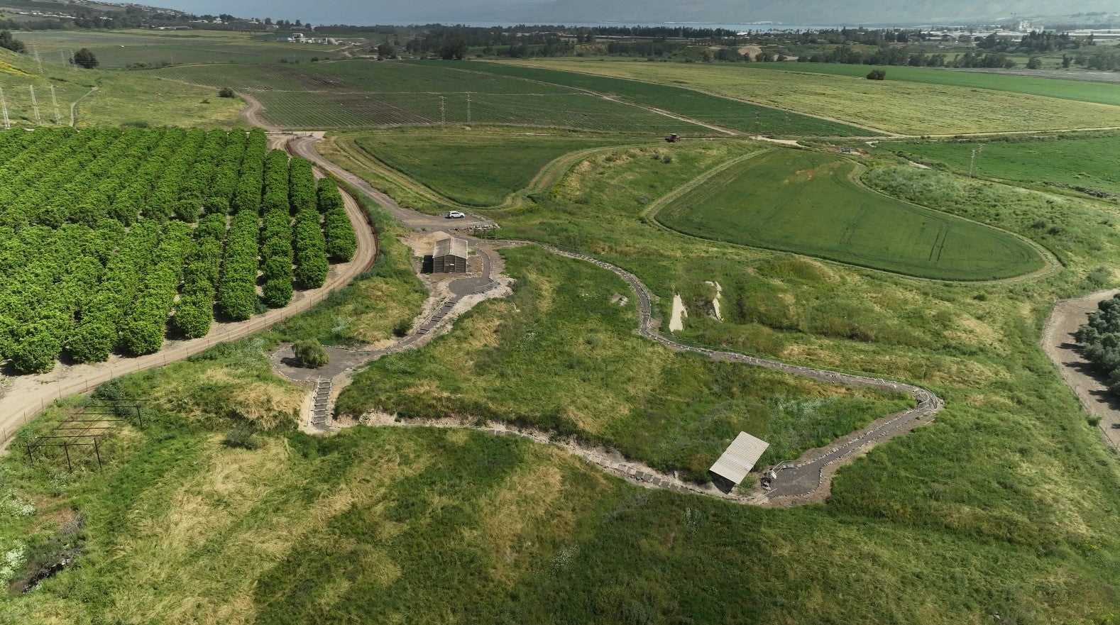 Вид на национальный парк Убейдия с воздуха Древнейшая человеческая стоянка за пределами Африки оказалась на полмиллиона лет старше, чем считали